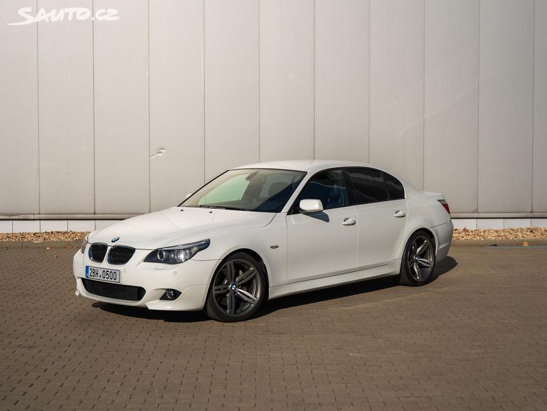 BMW Řada 5, 540i V8 JAKO NOVÉ, SERVISKA